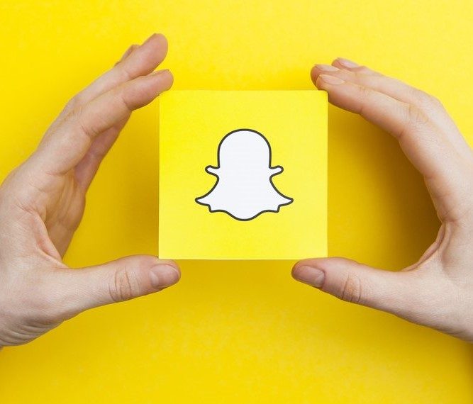 Snapchat is developing NFT filters with an AR background