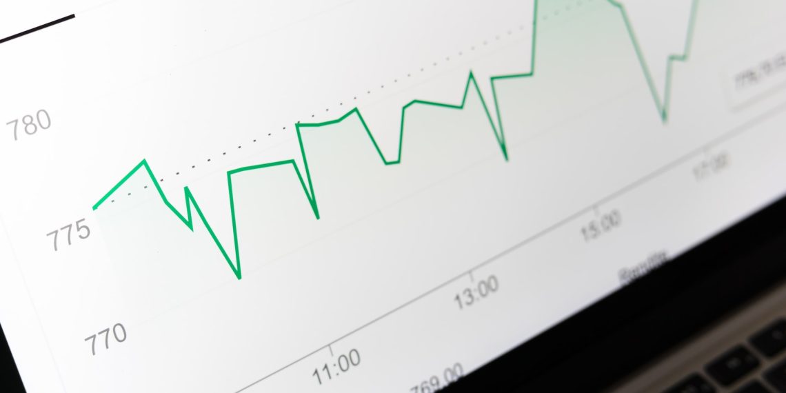 Following a 37% rebound, the MATIC regains $1 as investors take optimistic positions