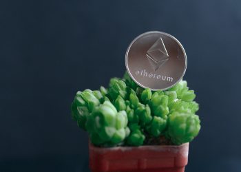 ETH lays the groundwork for a surge above $1,500