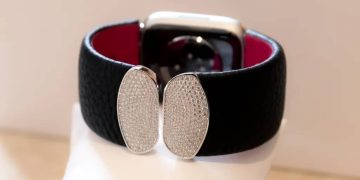 Luxury Meets Web3 with SmrtKuffs for Apple Watch